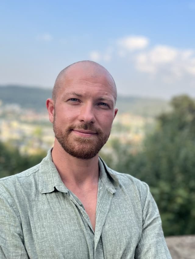 Ruslan Spartakov, Psychologe und Gründer von Metanovia